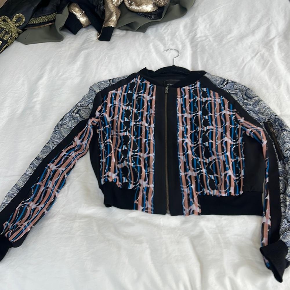 Bcbg black printed sheet jacket